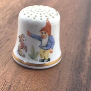 Vintage Ceramic Thimble, Gnome and Bunny Rabbit Figurine,‎ Sewing Collectible